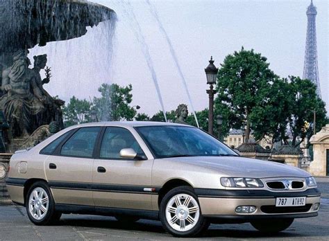 Renault Safrane .